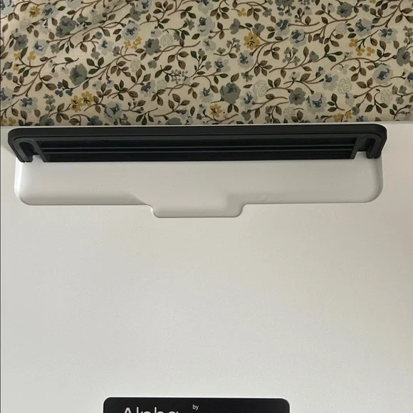 Alpha Freewrite Smart Typewriter - Picture 5 of 6